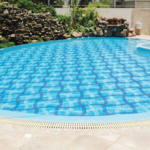 Custom Mosaics by MEC | Weaving criss-cross swimming pool glass mosaic design idea