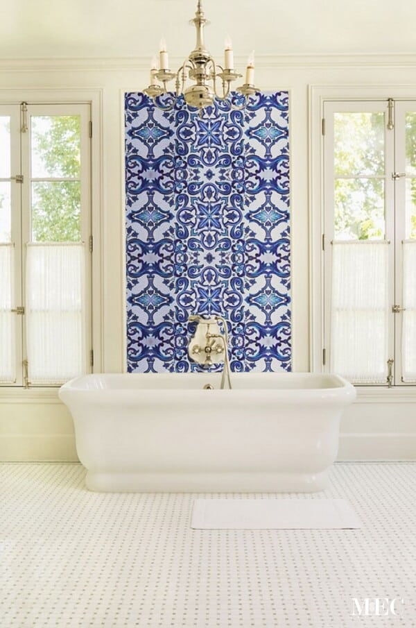 Alente bath tub wall mosaic blue Azulejo style