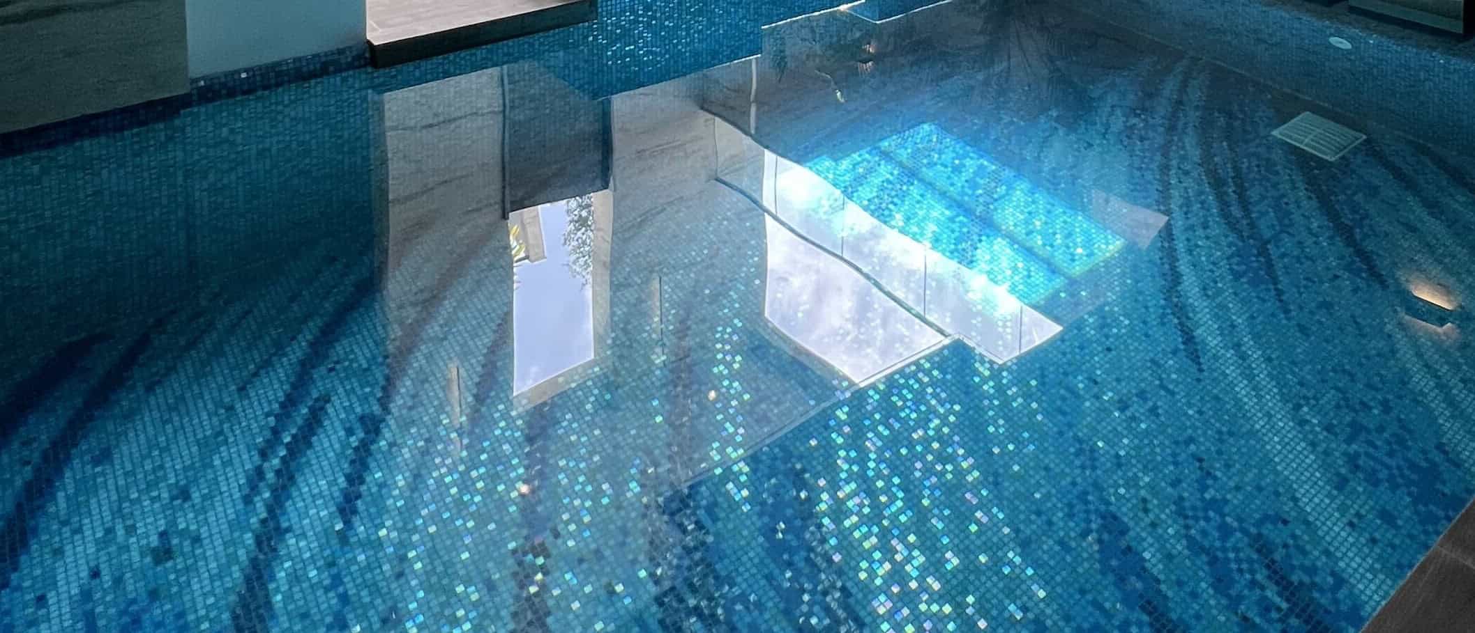 Metallic and Light-Reactive Mosaic Color