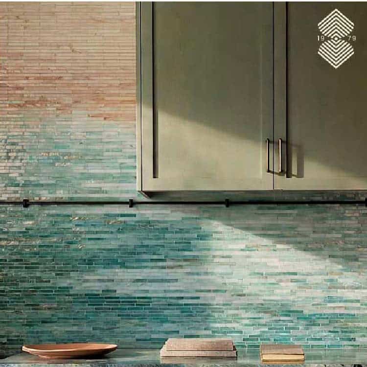 horizontal thin tile mosaic design